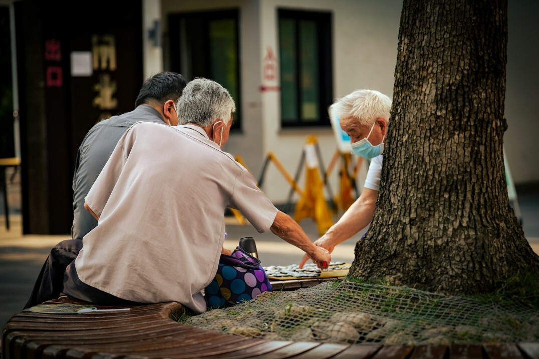 seniors doing crafts